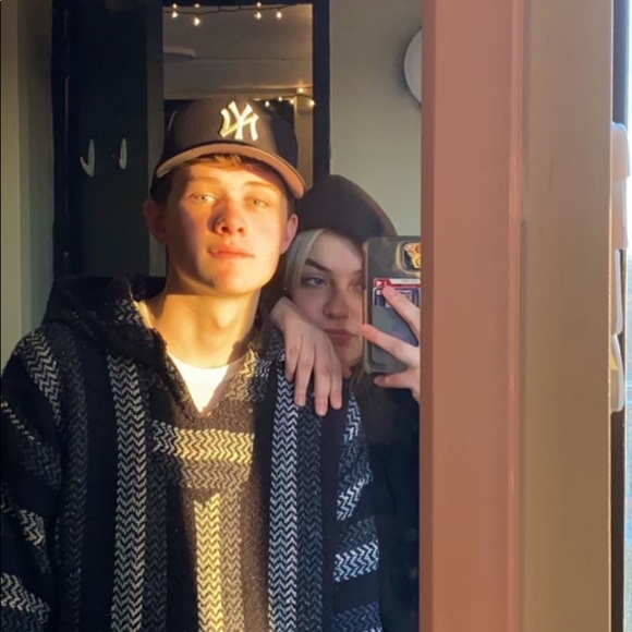 Meet your Posher, Justin - Picture 1 of 1